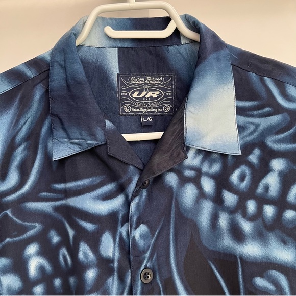 Y2K skater shirt - anime - all over print - skull blue flame Urban Rags Small - Picture 6 of 6